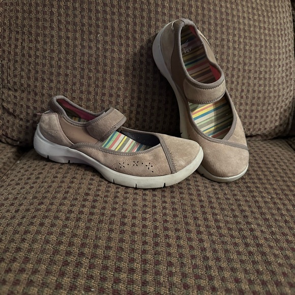 DANSCO MARY JANES. SZ 9.5 / EU 40 - Picture 7 of 14